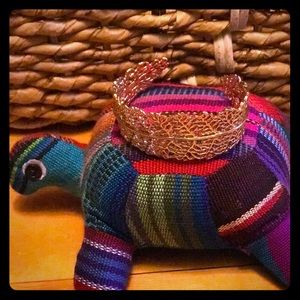 Like new. Stella and Dot gold leaf bangle